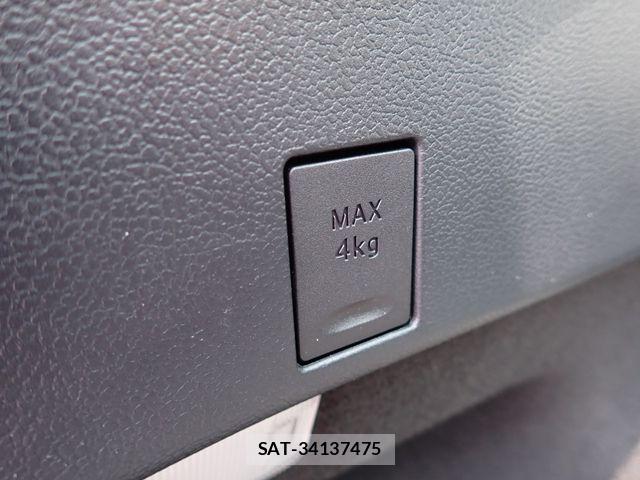 Toyota PRIUS 2020-04 8628423-29