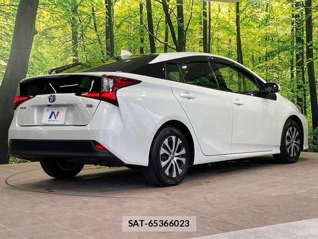 Toyota PRIUS 2022-04 8628406-16