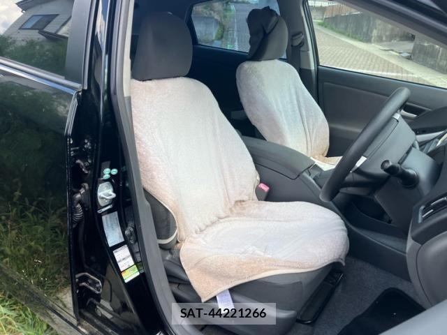 Toyota PRIUS 2010-08 8628454-12
