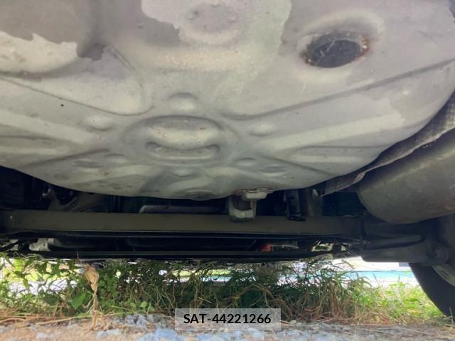 Toyota PRIUS 2010-08 8628454-15