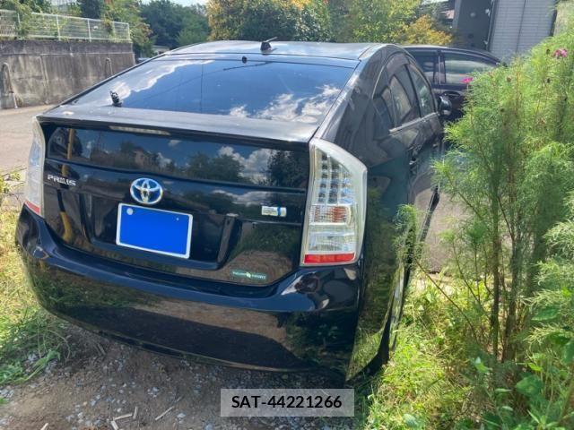 Toyota PRIUS 2010-08 8628454-3