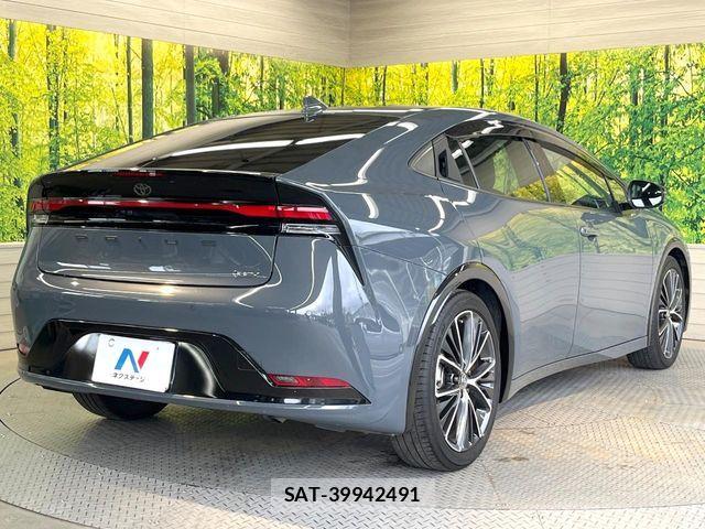 Toyota PRIUS 2023-11 8628401-16