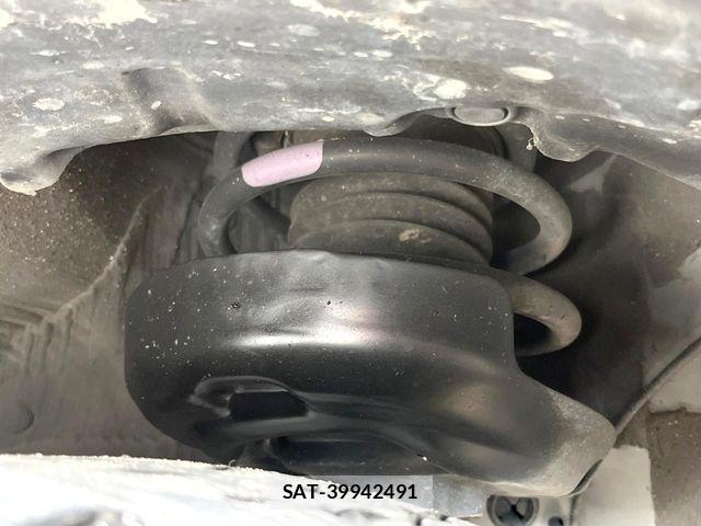 Toyota PRIUS 2023-11 8628401-17