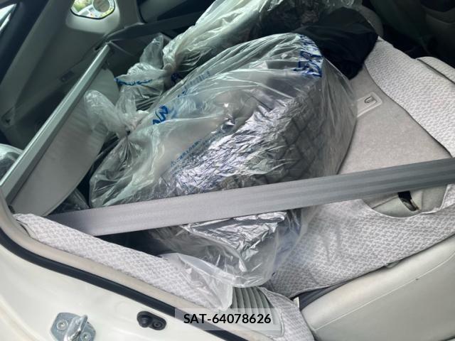 Toyota PRIUS 2010-06 8628470-13