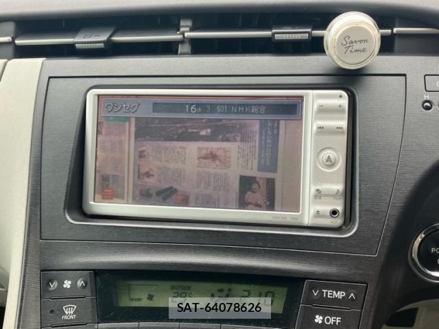 Toyota PRIUS 2010-06 8628470-19
