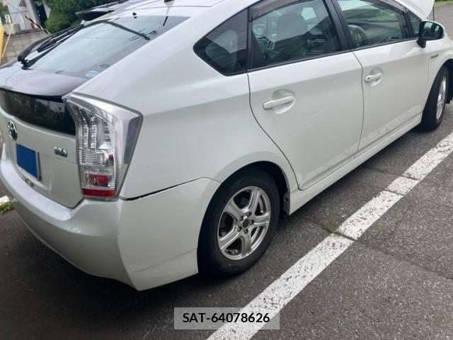 Toyota PRIUS 2010-06 8628470-4