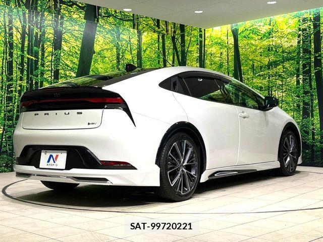 Toyota PRIUS 2024-04 8628397-17