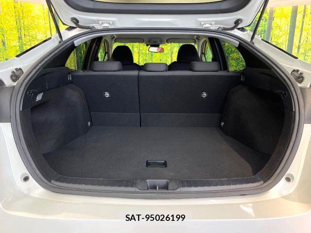 Toyota PRIUS 2017-02 8628430-9