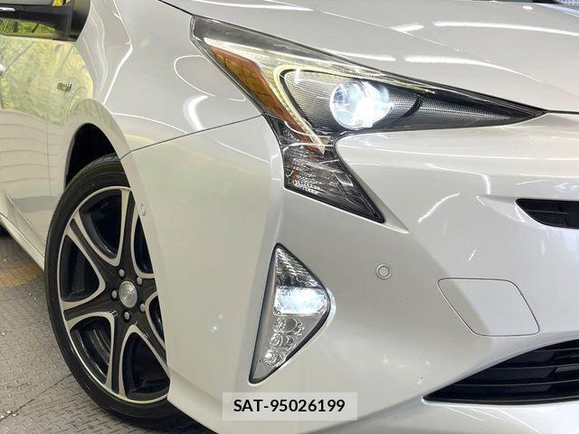 Toyota PRIUS 2017-02 8628430-11
