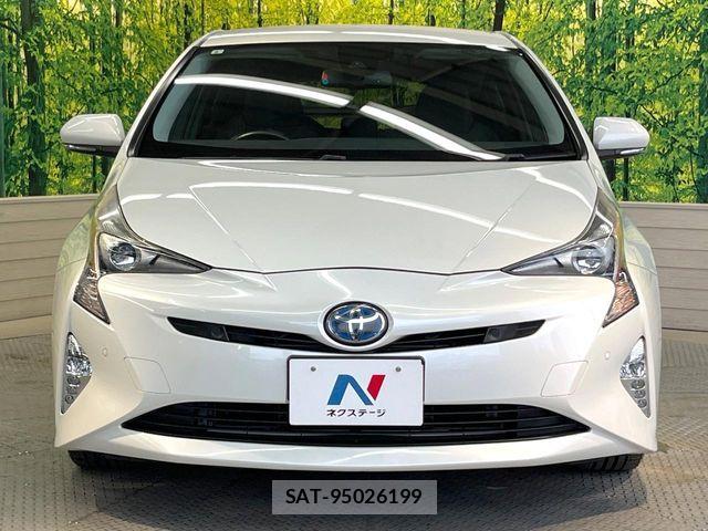 Toyota PRIUS 2017-02 8628430-13