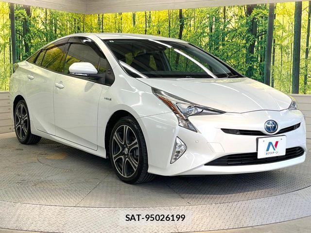 Toyota PRIUS 2017-02 8628430-15