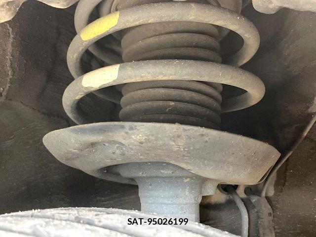 Toyota PRIUS 2017-02 8628430-17