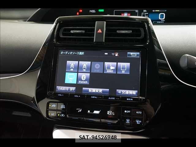 Toyota PRIUS 2016-01 8628422-10