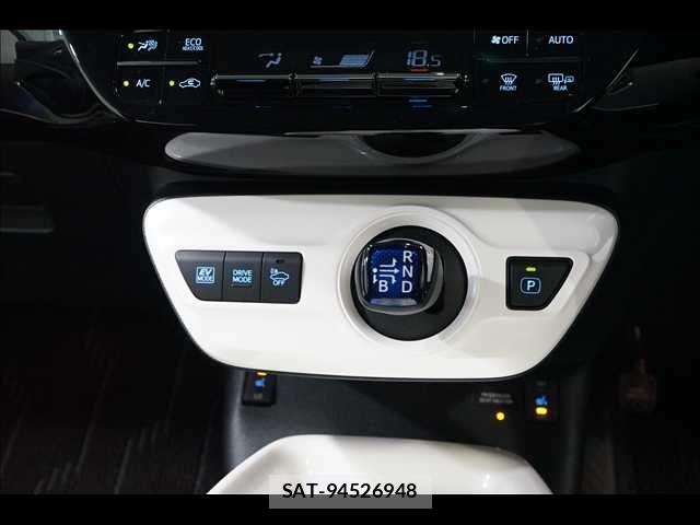 Toyota PRIUS 2016-01 8628422-11