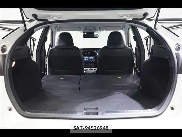 Toyota PRIUS 2016-01 8628422-18