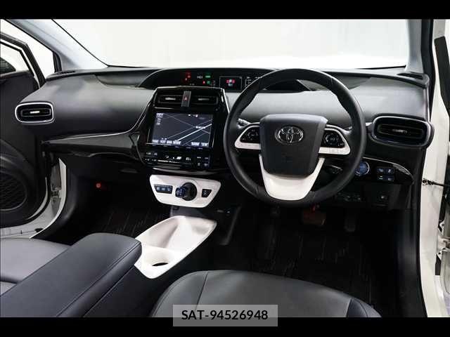 Toyota PRIUS 2016-01 8628422-1