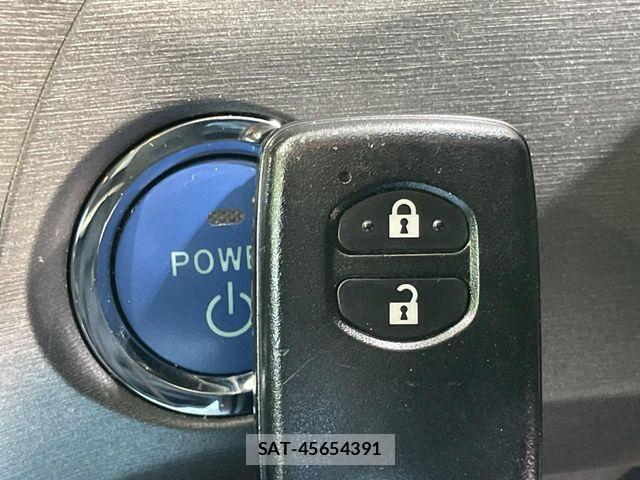 Toyota PRIUS 2015-10 8628440-5
