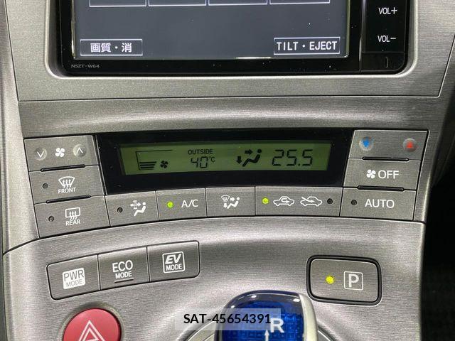 Toyota PRIUS 2015-10 8628440-6