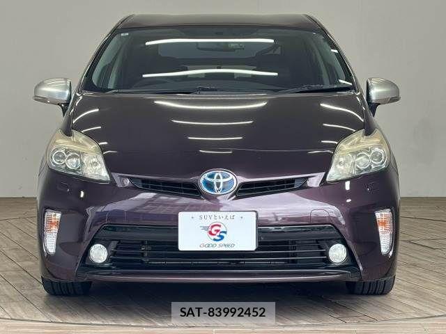 Toyota PRIUS 2014-02 8628437-12