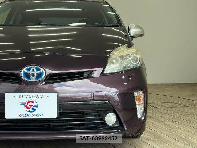 Toyota PRIUS 2014-02 8628437-19