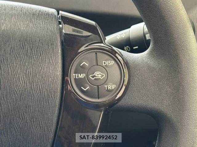 Toyota PRIUS 2014-02 8628437-5