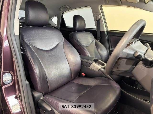 Toyota PRIUS 2014-02 8628437-8