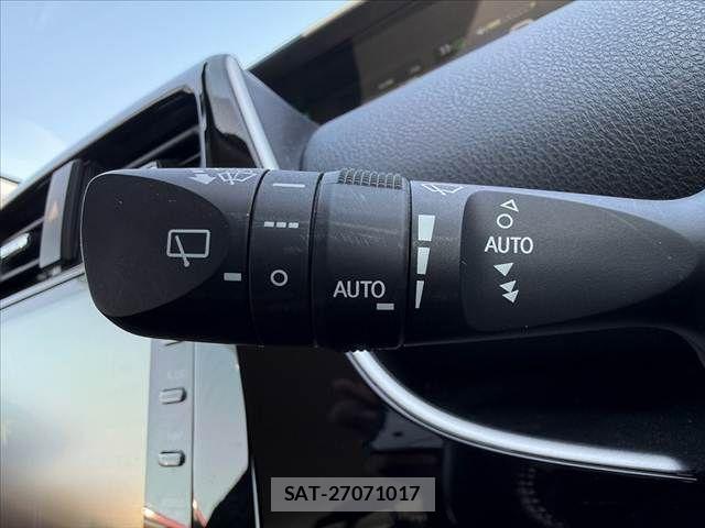Toyota PRIUS 2021-08 8628413-23