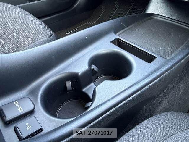Toyota PRIUS 2021-08 8628413-27