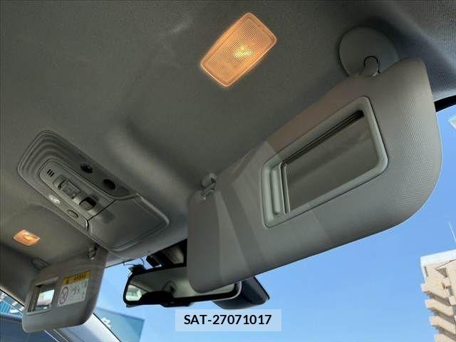 Toyota PRIUS 2021-08 8628413-29