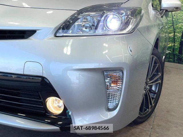 Toyota PRIUS 2014-07 8628447-11