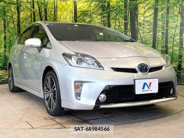 Toyota PRIUS 2014-07 8628447-15