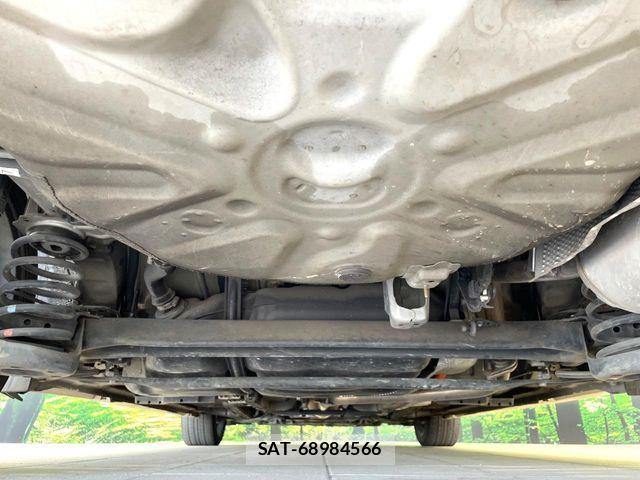 Toyota PRIUS 2014-07 8628447-18