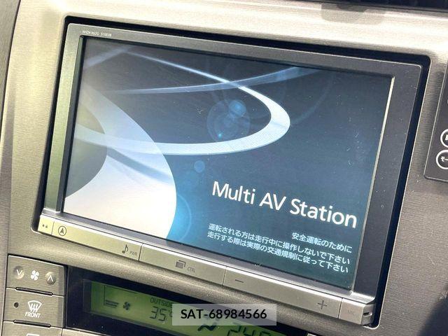 Toyota PRIUS 2014-07 8628447-2