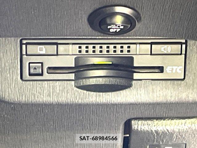Toyota PRIUS 2014-07 8628447-5