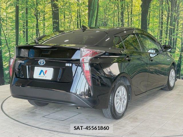 Toyota PRIUS 2016-04 8628442-15