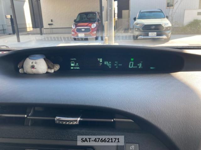 Toyota PRIUS 2013-09 8628460-14
