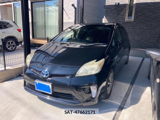 Toyota PRIUS 2013-09 8628460-1