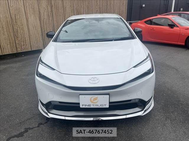 Toyota PRIUS 2023-05 8628404-14