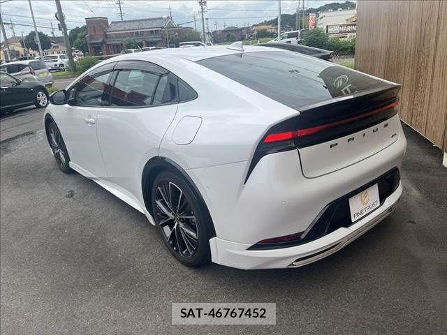 Toyota PRIUS 2023-05 8628404-19
