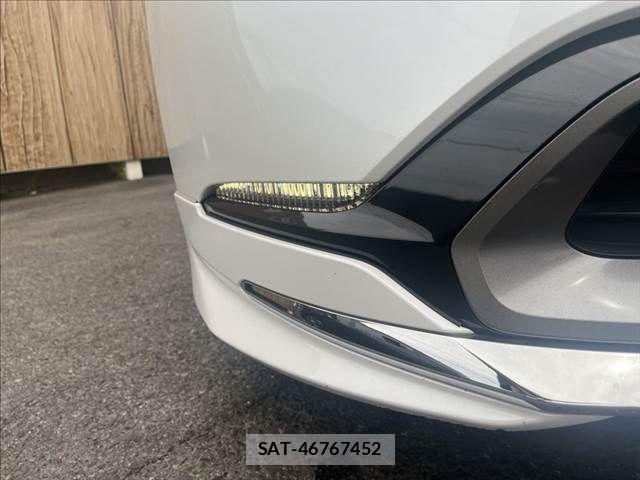Toyota PRIUS 2023-05 8628404-24