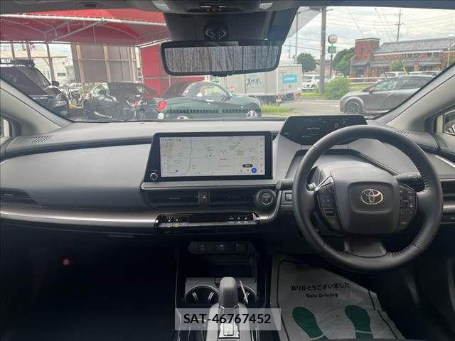 Toyota PRIUS 2023-05 8628404-2