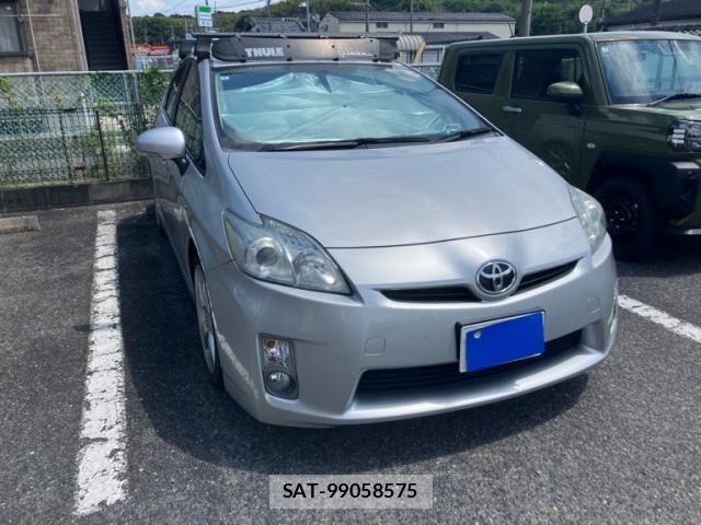 Toyota PRIUS 2011-10 8628491-1