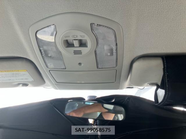 Toyota PRIUS 2011-10 8628491-25