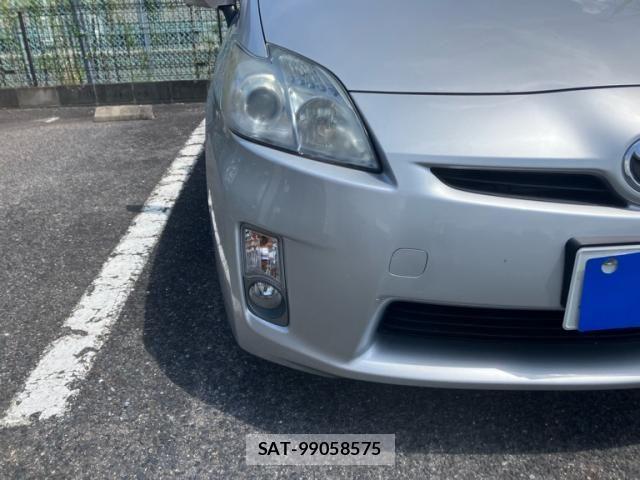 Toyota PRIUS 2011-10 8628491-4