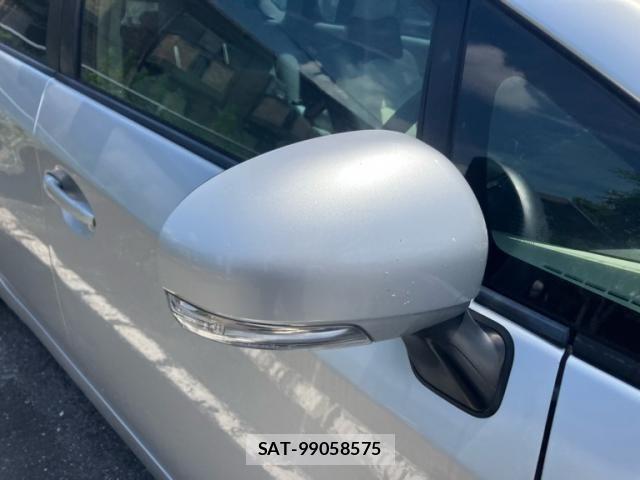 Toyota PRIUS 2011-10 8628491-5