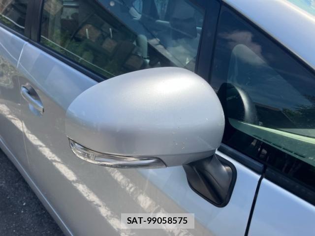 Toyota PRIUS 2011-10 8628491-7