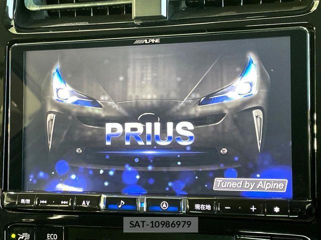Toyota PRIUS 2017-08 8628428-2