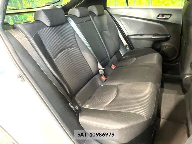 Toyota PRIUS 2017-08 8628428-8