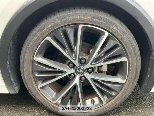 Toyota PRIUS 2023-08 8628405-7