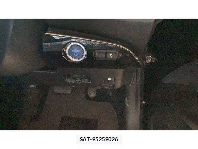 Toyota PRIUS 2016-09 8628446-12